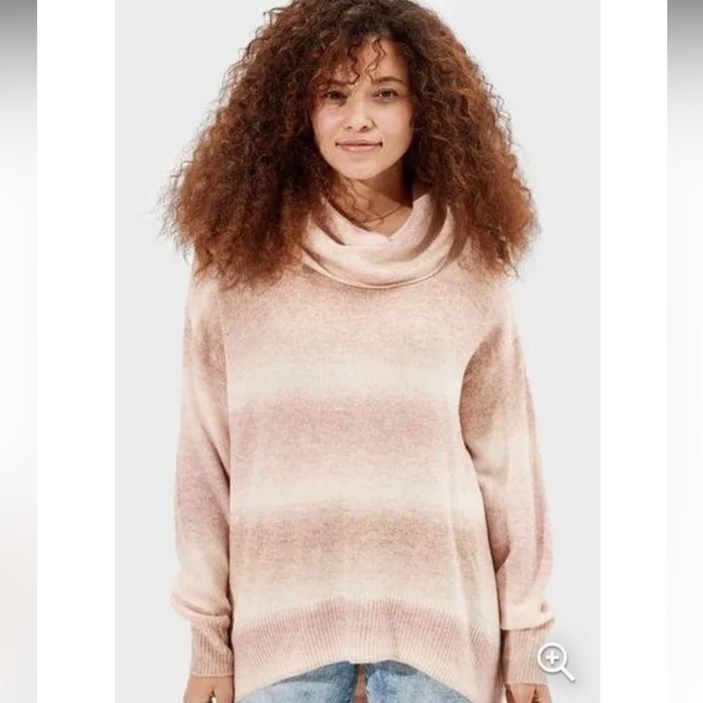 American Eagle Oversized Dreamspun cowl Turtleneck Sweater Size Medium